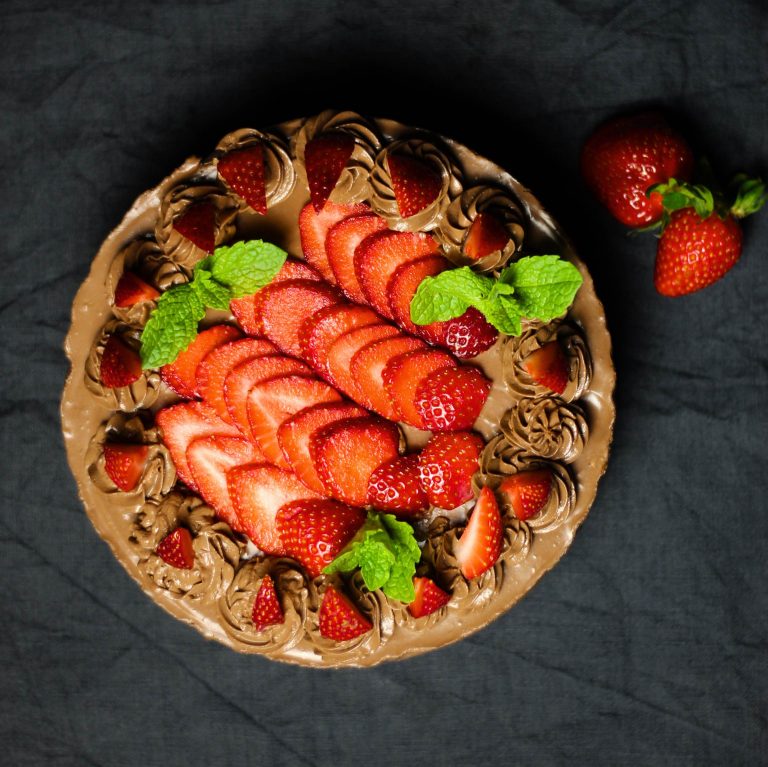 Vegane Schokomousse-Torte