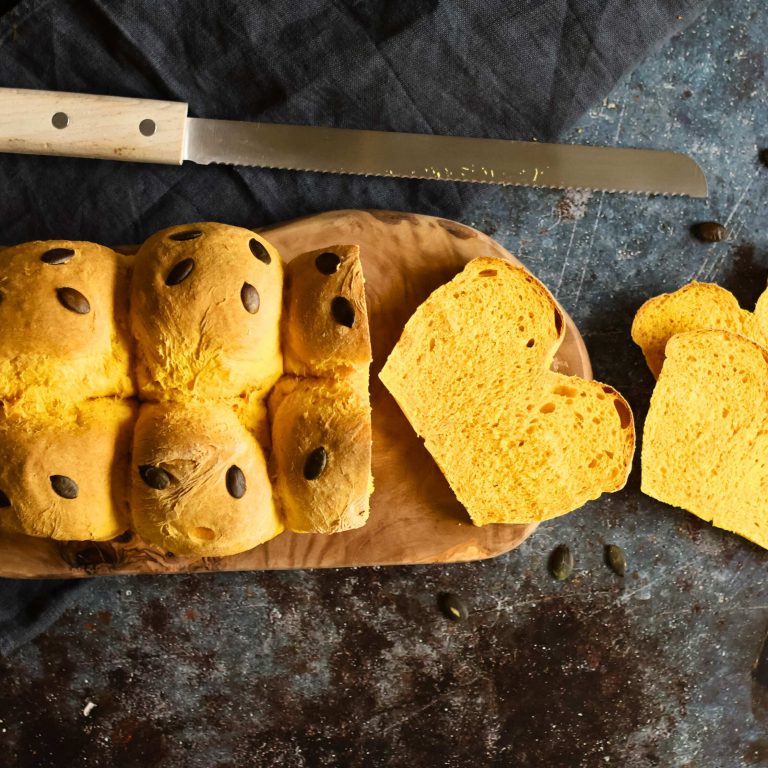 Kürbis-Brioche – einfaches Rezept!